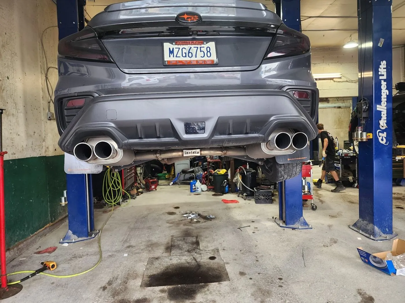 Rear on the lift