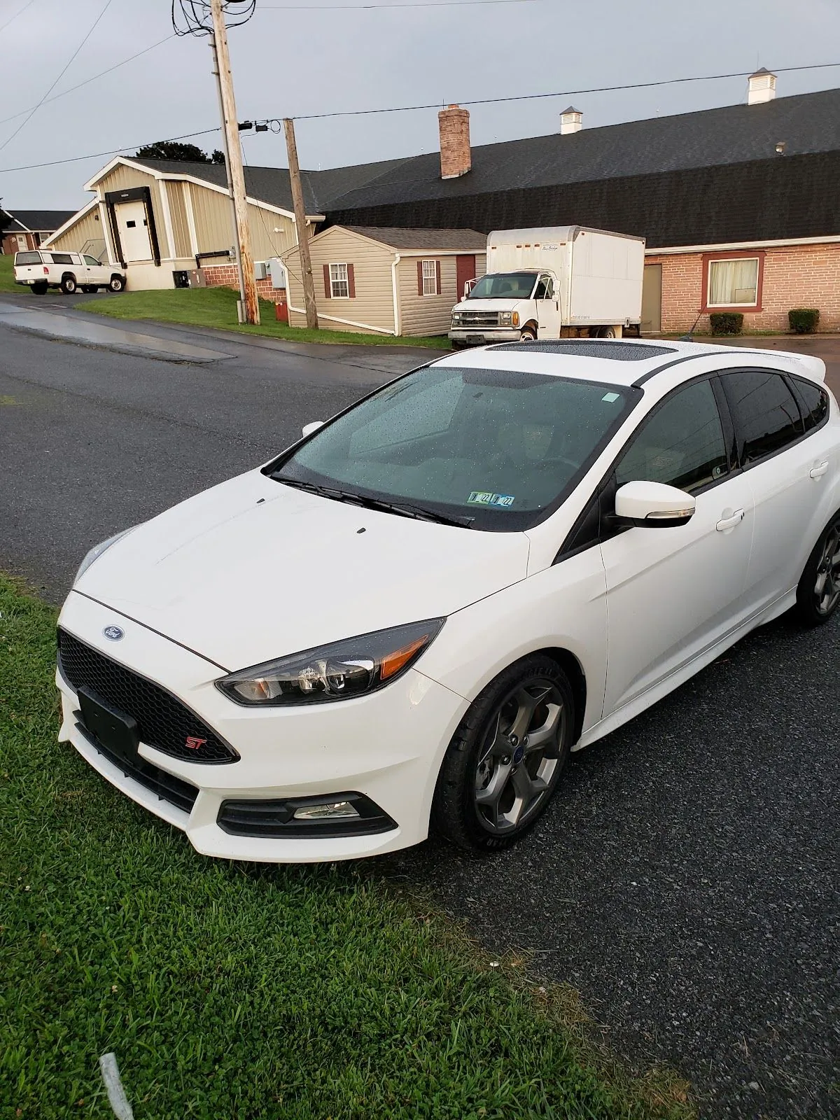 White 2018 Ford Focus ST, front three-quarter