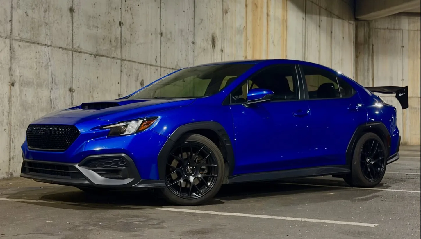 @bonestockvb's WRX in a parking garage